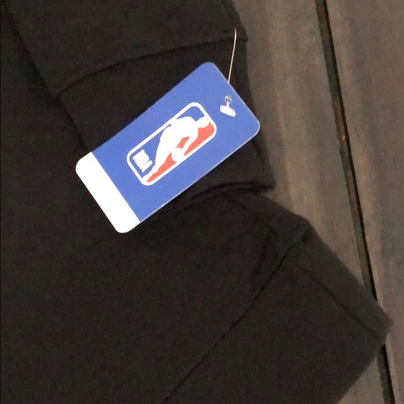 Toronto raptors top or sweatshirt - Picture 2 of 6